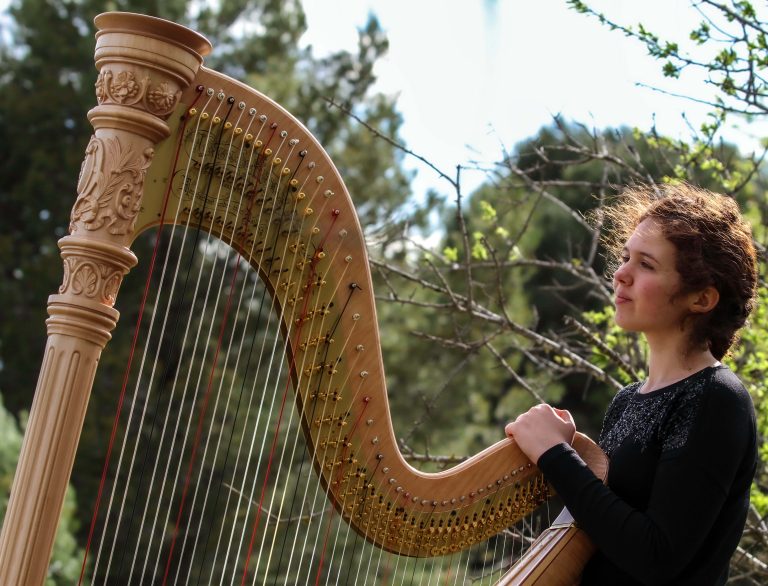 L’arpista francese Zoé Buyck in concerto al Ghedini per l’ultima serata della Stagione Artistica 2026